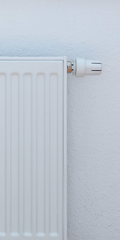 underfloor-heating-hydronic-radiator radiator close up with tempering valve